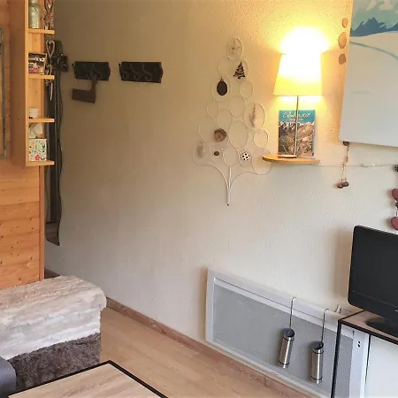 Rénové 3/4 Pers · Balcon Sud · Aux Pieds - Fr-1-181-2580 Appartamento